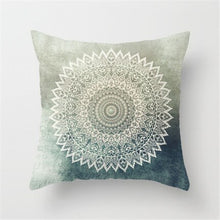 Lade das Bild in den Galerie-Viewer, Mandala Pattern Cushion Cover Yoga Bohemian Tassel Paisley Throw Cozy Pillow Cover Meditation Cushion Decorative