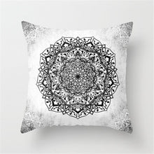 Lade das Bild in den Galerie-Viewer, Mandala Pattern Cushion Cover Yoga Bohemian Tassel Paisley Throw Cozy Pillow Cover Meditation Cushion Decorative