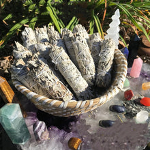 Indlæs billede til gallerivisning Palo Santo Wood Sacred Wood Purifies The Air, Cleans Up Negative Energy, Heals, Helps Sleep Prays and Transports Wild White Sage